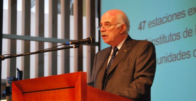 Carlos Casamiquela