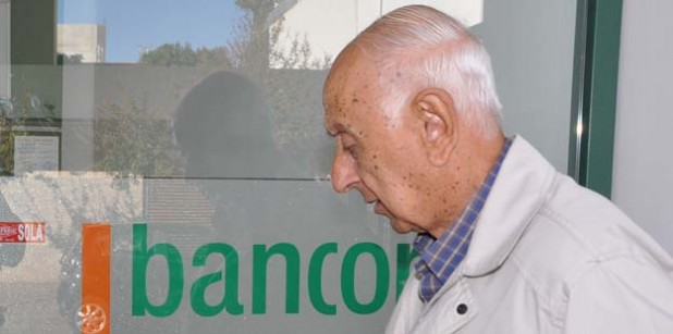 Cobran-jubilados-y-pensionados-provinciales