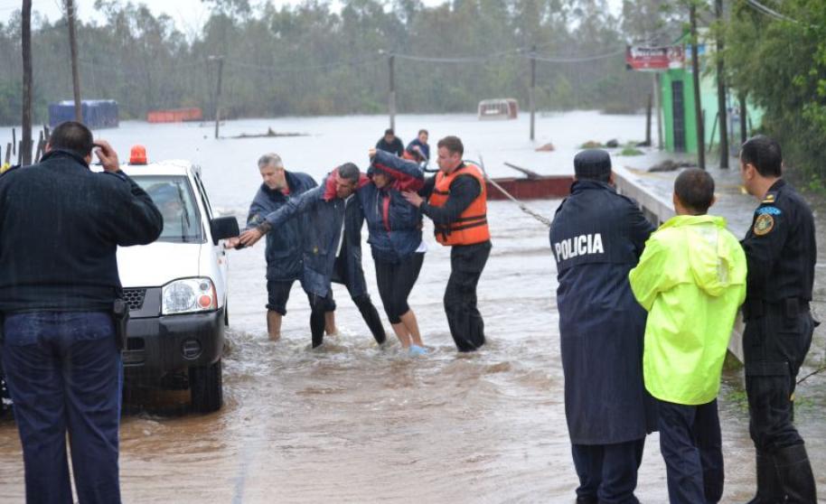 uruguay_evacuados