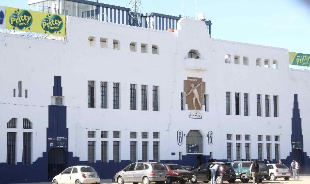 Estadio "La Boutique" B° Jardin