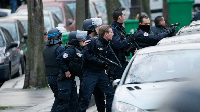 policia paris