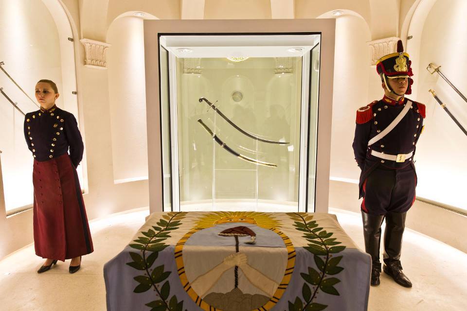 El Sable Corvo con el cual el Libertador José de San Martín llevó la independencia a la Argentina, Chile y Perú