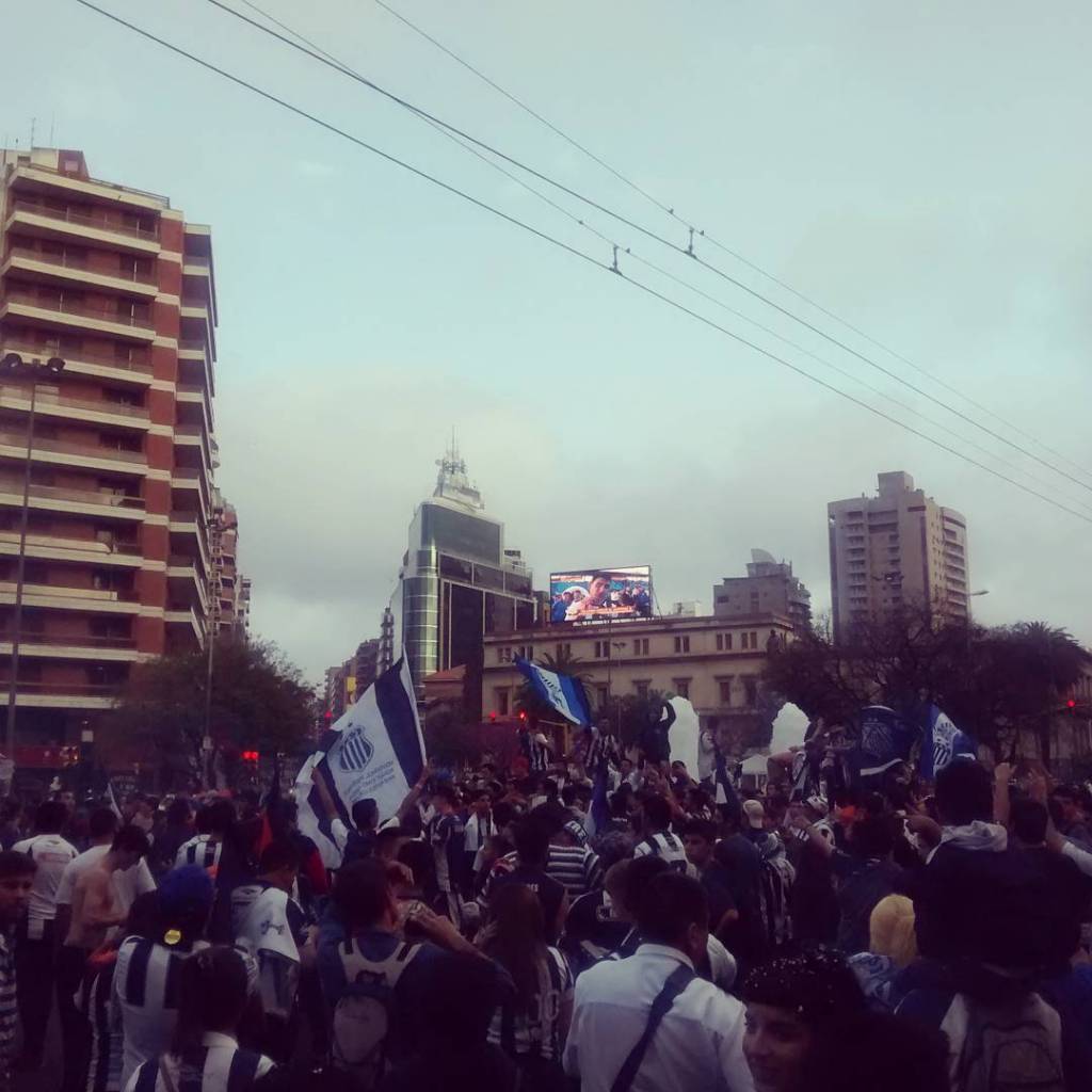 talleres festejos patio olmos ascenso
