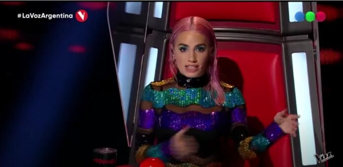 El guiño de Lali Espósito a Tini Stoessel en La Voz Argentina
