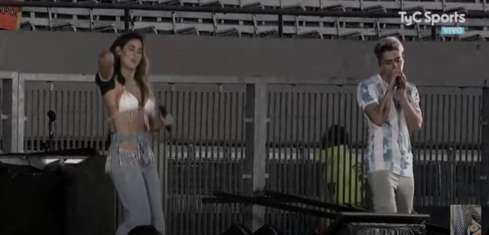 Así fue el show de Jimena Barón y Luck Ra en la fiesta de la Selección