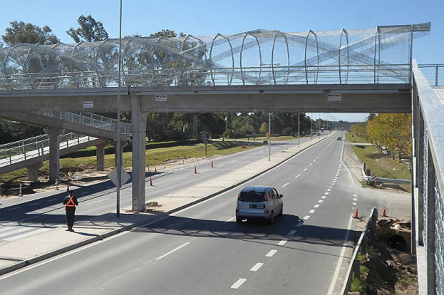 Pasarela Villa del Prado