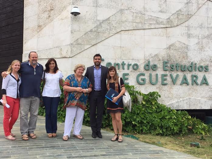 En la foto: El Intendente de Alta Gracia, Facundo Torres, Camilo y Aleida Guevara, hijos del Che.