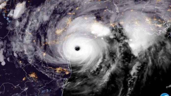 huracan-harvey-texas-llega-a-tierra