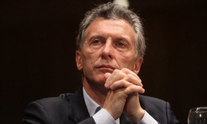 macri-dudando-