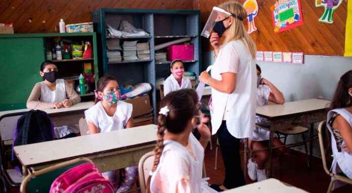 aula-educacion-cordoba-coronavirus