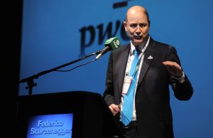 Según el jefe de asesores económicos de Milei, el dólar bajará unos días después del 10 de diciembre